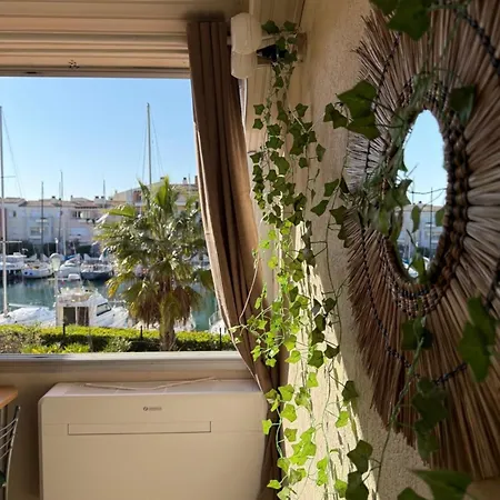 Appartement Vue Port, Piscine Et Parking 4 Couchages Entierement Renove Agde